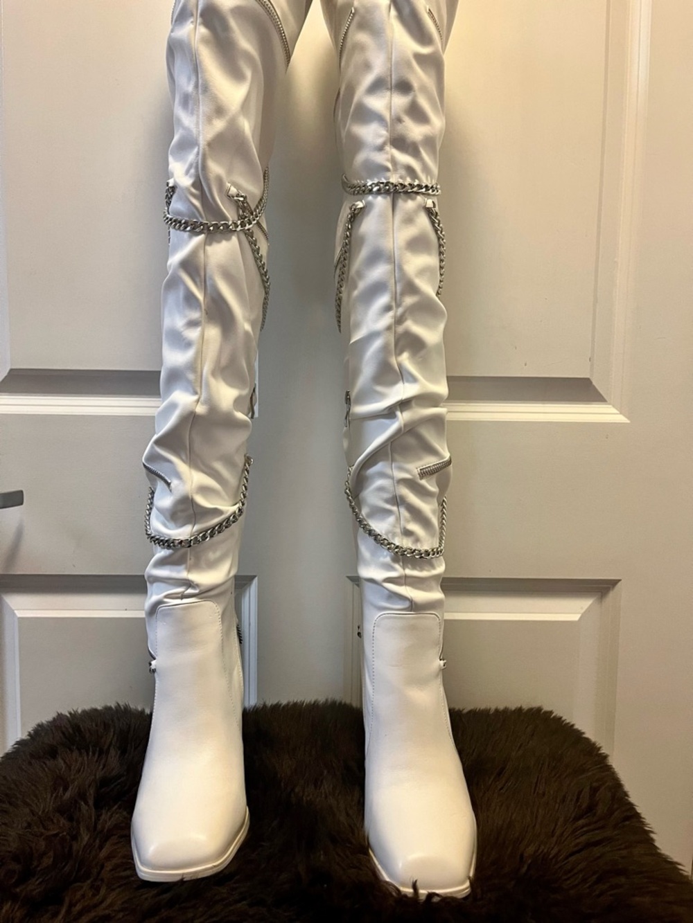 Azalea Wang White Over-the-Knee Boots with Silver Chain Detail